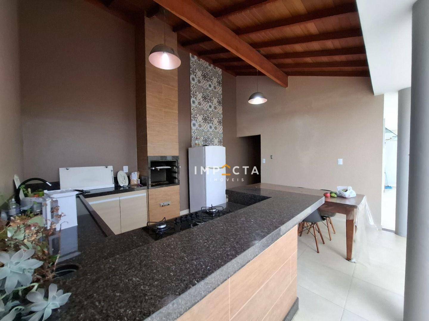 Casa à venda com 4 quartos, 244m² - Foto 9