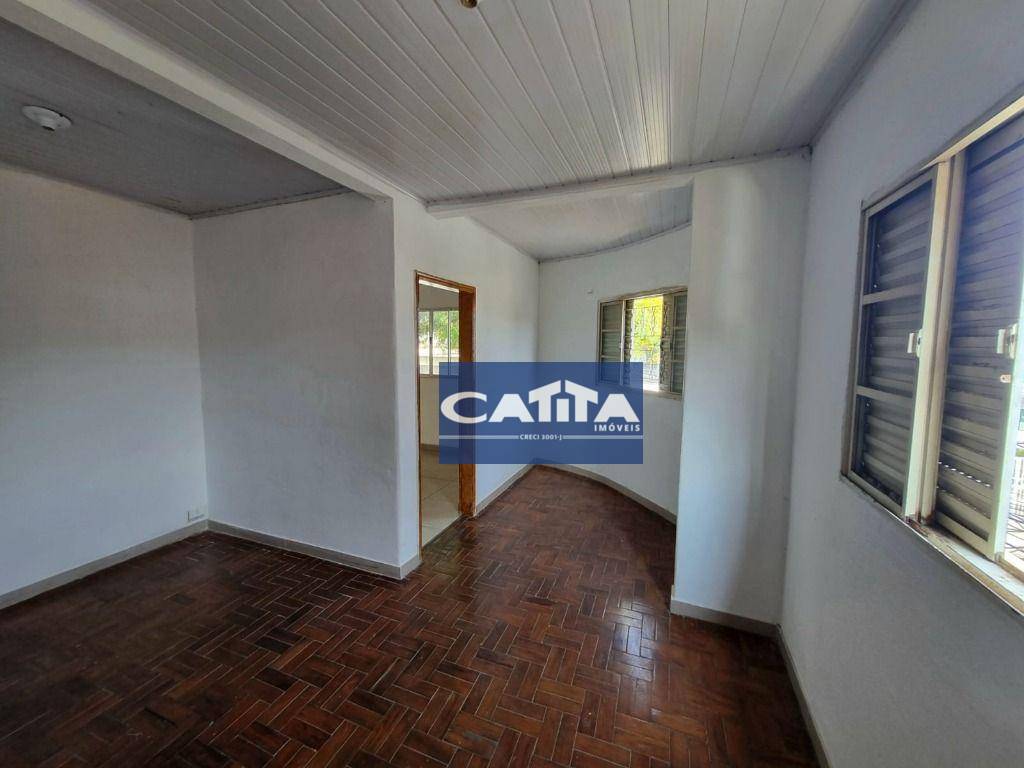 Casa para alugar com 1 quarto, 75m² - Foto 1