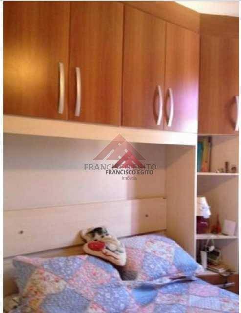 Apartamento à venda com 3 quartos, 80m² - Foto 2