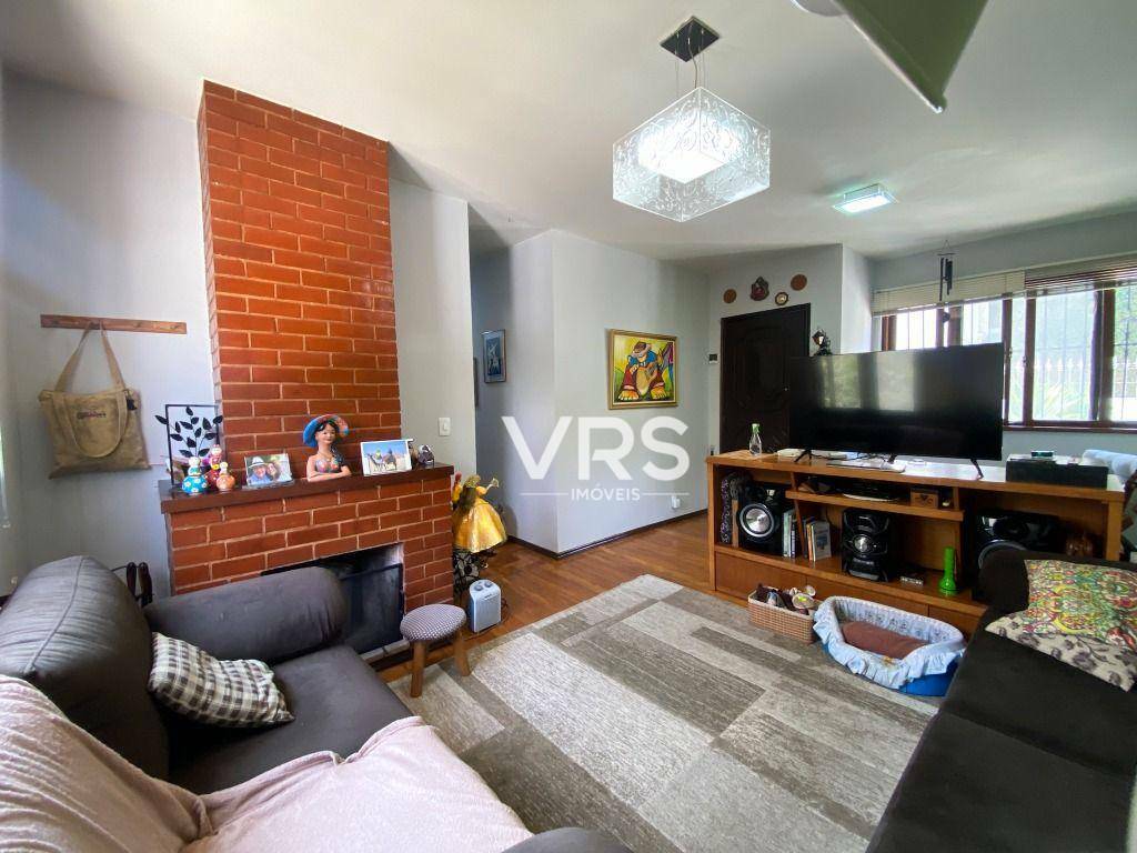 Casa à venda com 4 quartos, 180m² - Foto 6