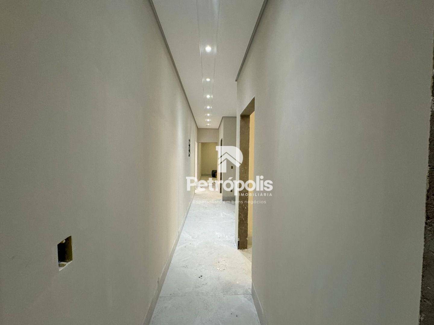 Casa à venda com 4 quartos, 235m² - Foto 5