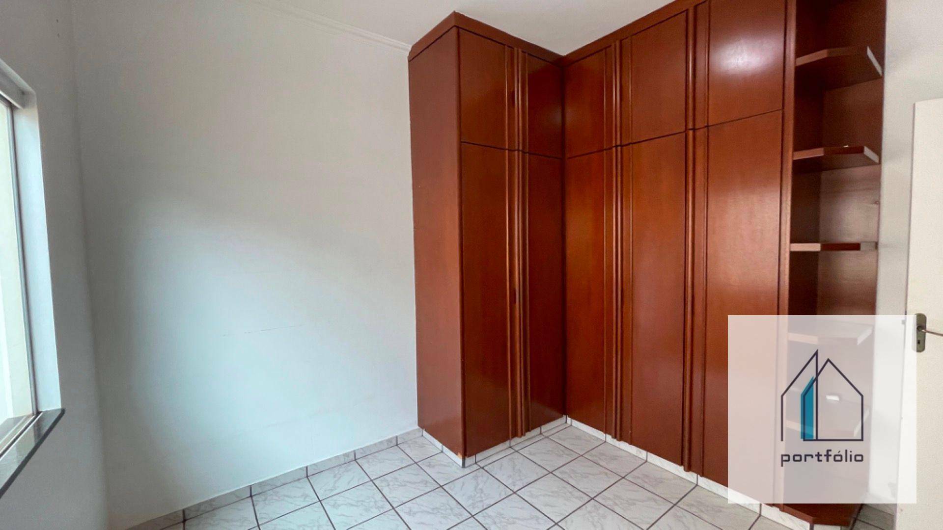 Casa de Condomínio à venda com 5 quartos, 220m² - Foto 8