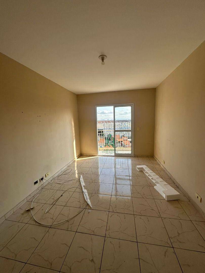 Apartamento para alugar com 2 quartos, 70m² - Foto 4