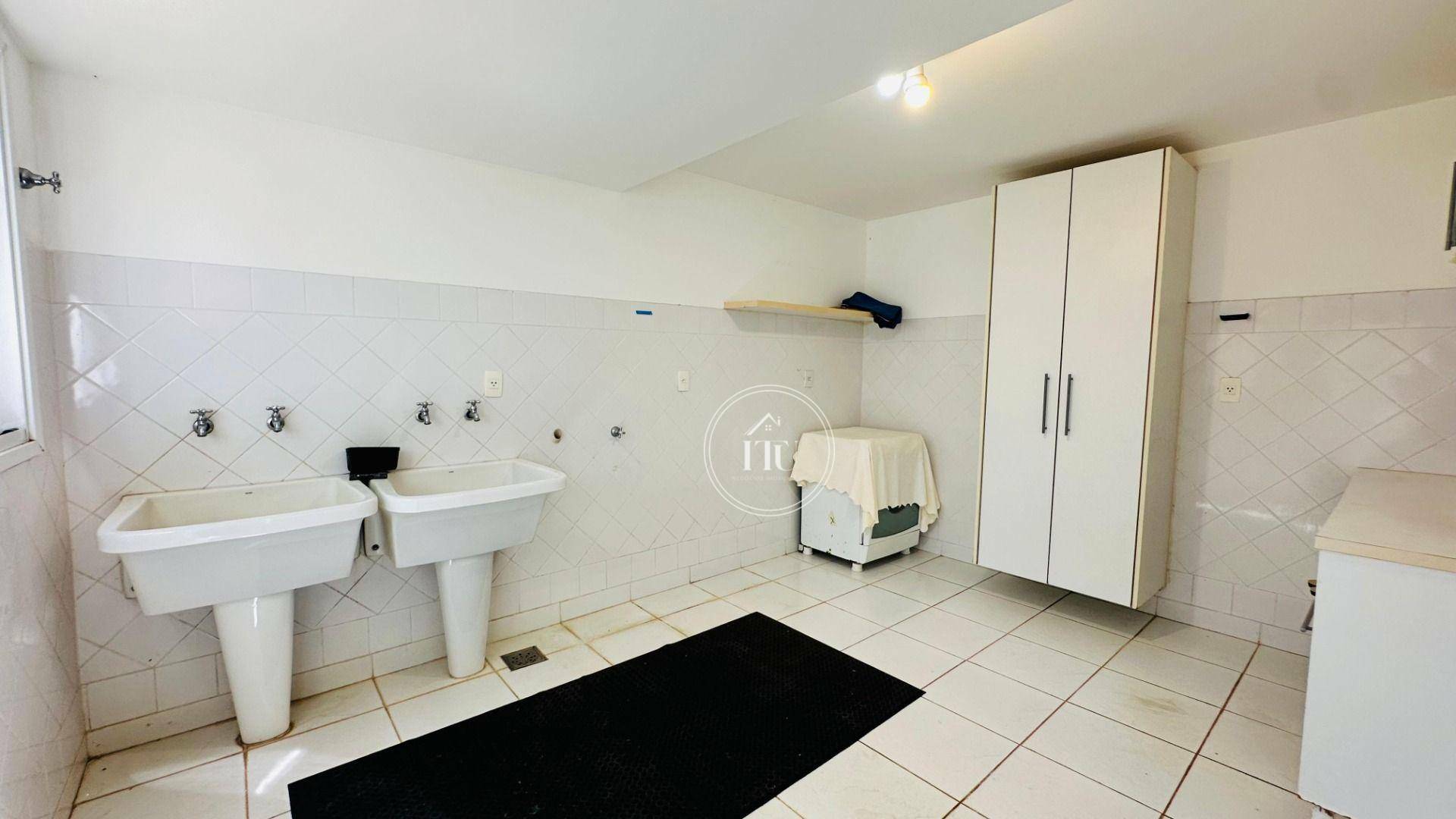 Casa de Condomínio à venda e aluguel com 4 quartos, 658m² - Foto 42