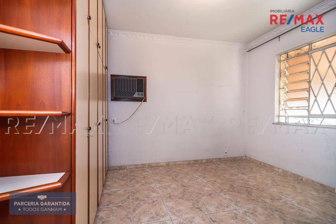 Casa à venda com 3 quartos, 174m² - Foto 6