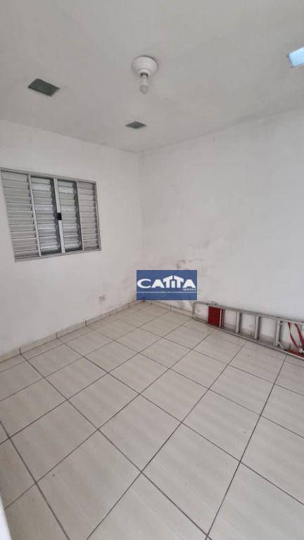 Casa para alugar com 1 quarto, 30m² - Foto 6