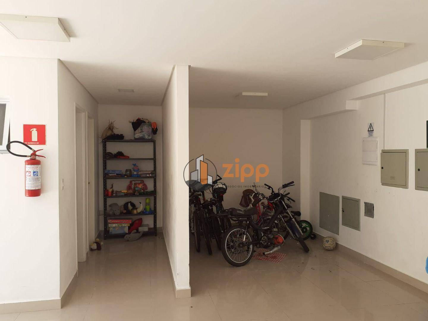 Apartamento à venda com 1 quarto, 37m² - Foto 13