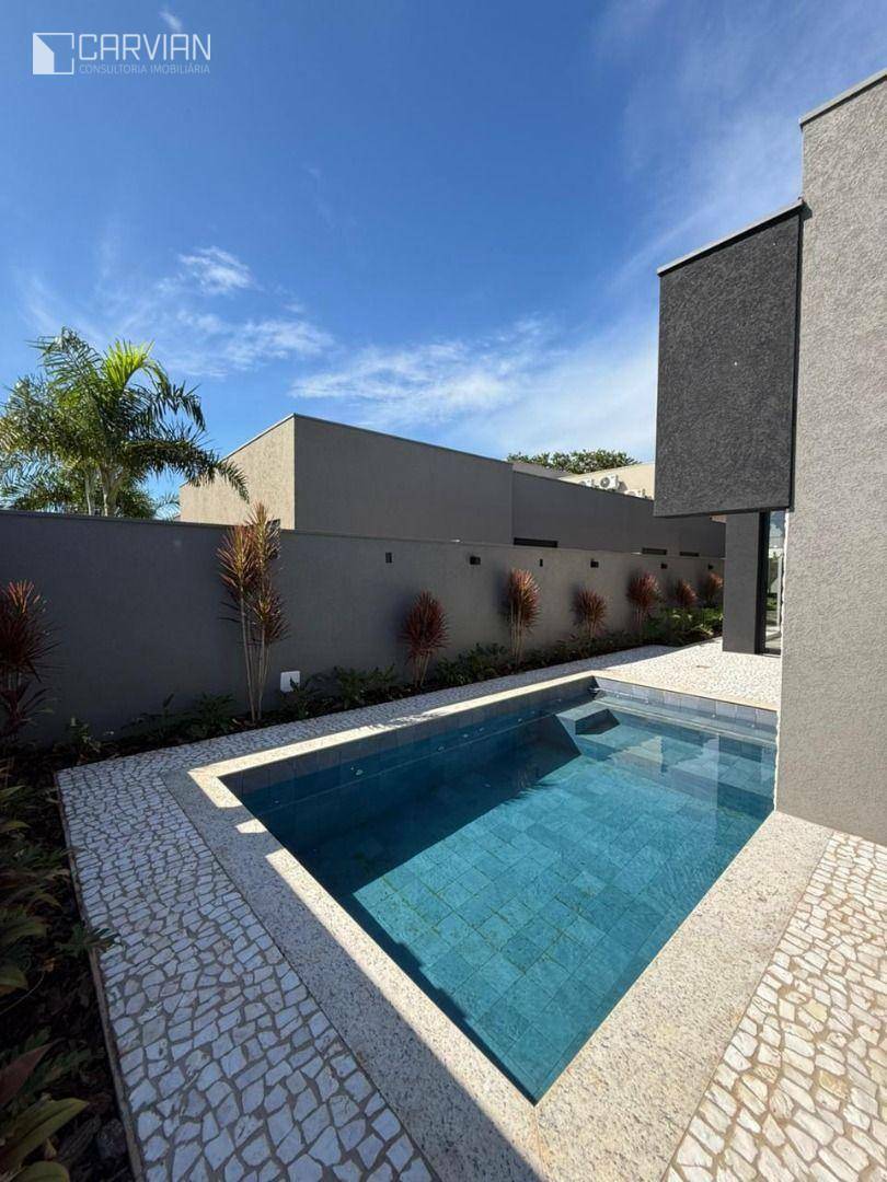 Casa de Condomínio à venda com 4 quartos, 262m² - Foto 1