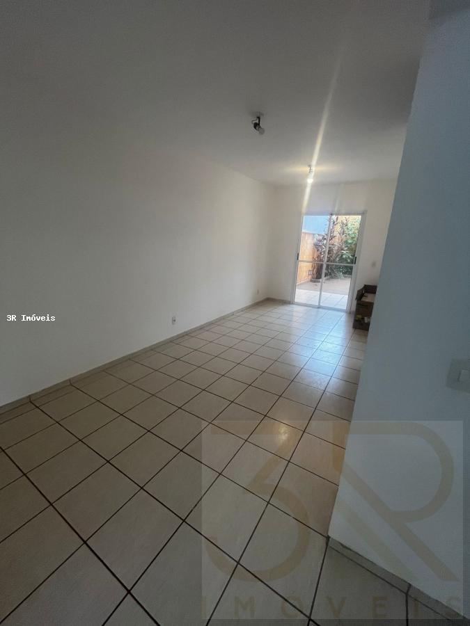 Casa de Condomínio à venda com 3 quartos, 247m² - Foto 13