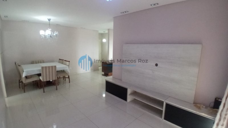 Apartamento à venda com 3 quartos, 119m² - Foto 9