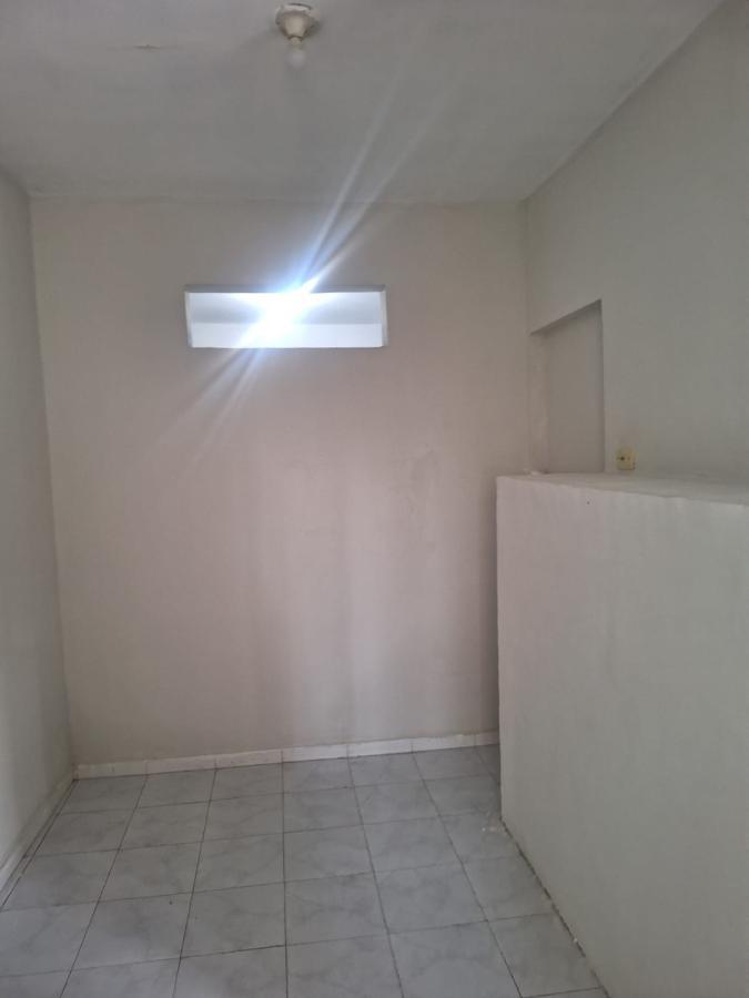 Casa para alugar com 2 quartos, 200m² - Foto 8