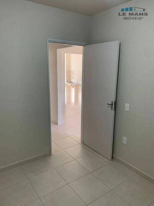 Casa para alugar com 2 quartos, 45m² - Foto 21