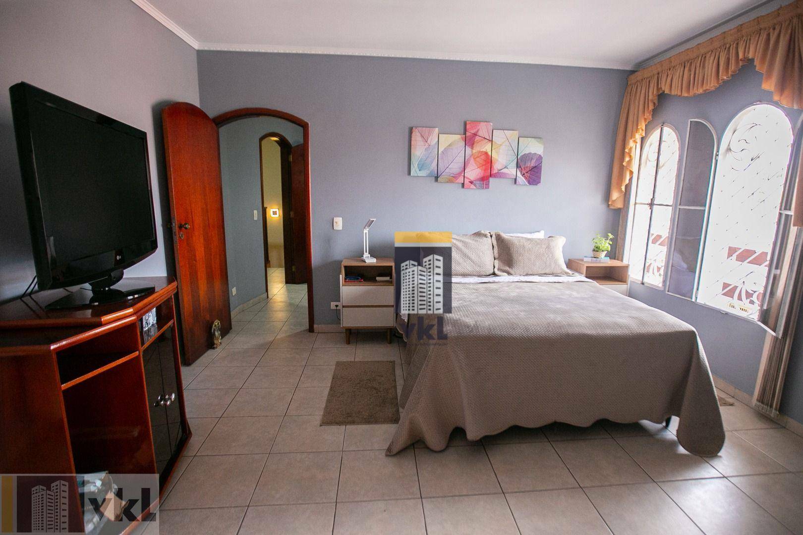 Sobrado à venda com 4 quartos, 372m² - Foto 54