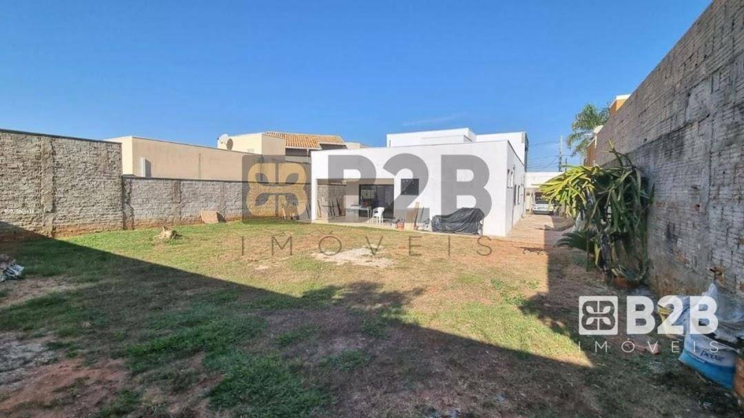 Casa à venda com 3 quartos, 225m² - Foto 4