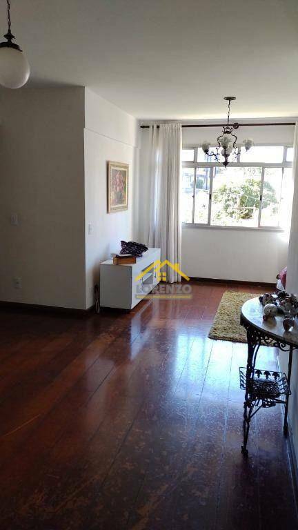 Apartamento à venda com 3 quartos, 90m² - Foto 1