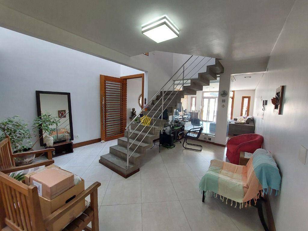 Sobrado à venda com 4 quartos, 384m² - Foto 12