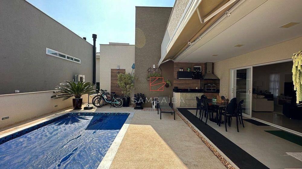 Casa de Condomínio à venda e aluguel com 3 quartos, 250m² - Foto 1