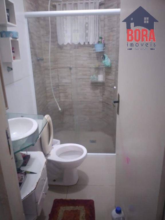 Casa à venda com 2 quartos, 100m² - Foto 4