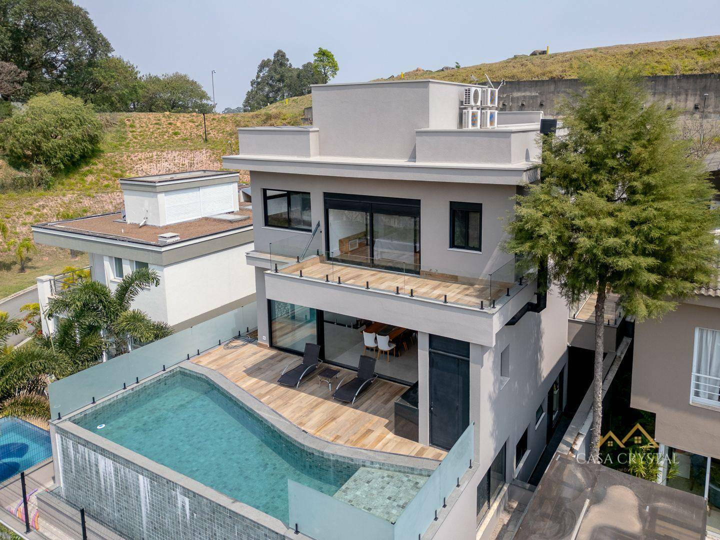 Casa de Condomínio à venda e aluguel com 4 quartos, 620m² - Foto 2