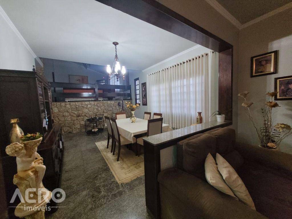 Casa à venda com 4 quartos, 363m² - Foto 43