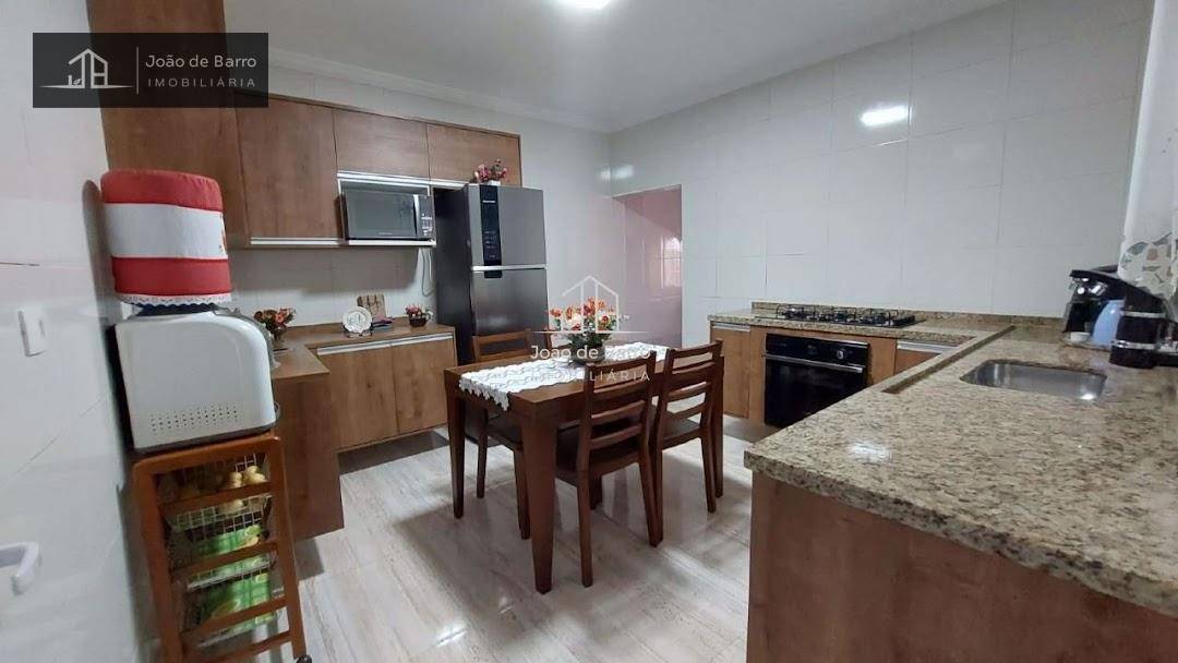 Sobrado à venda com 4 quartos, 180m² - Foto 6