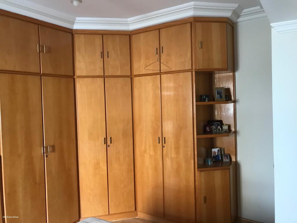 Apartamento à venda com 3 quartos, 162m² - Foto 15