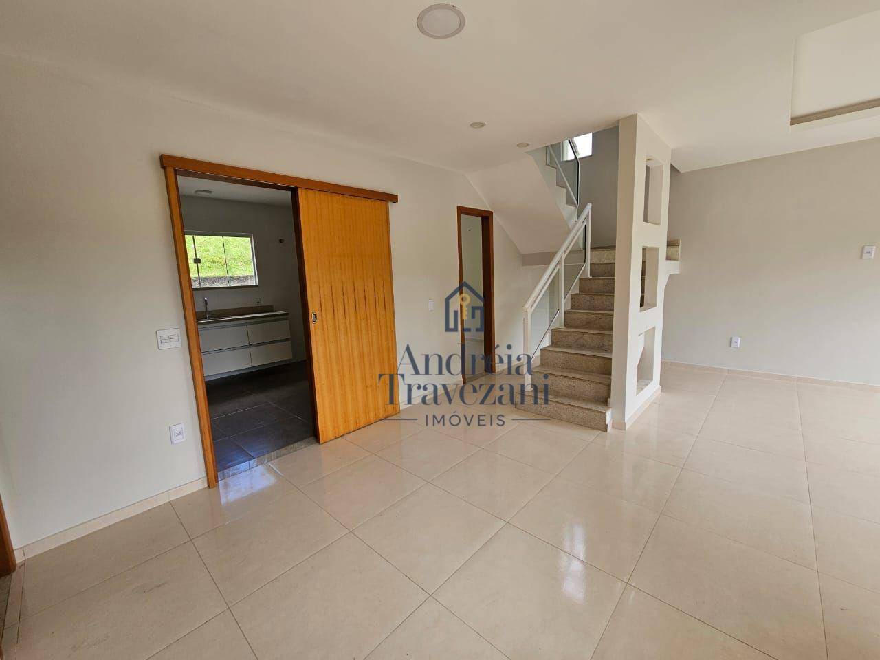 Casa de Condomínio à venda com 4 quartos, 150m² - Foto 3