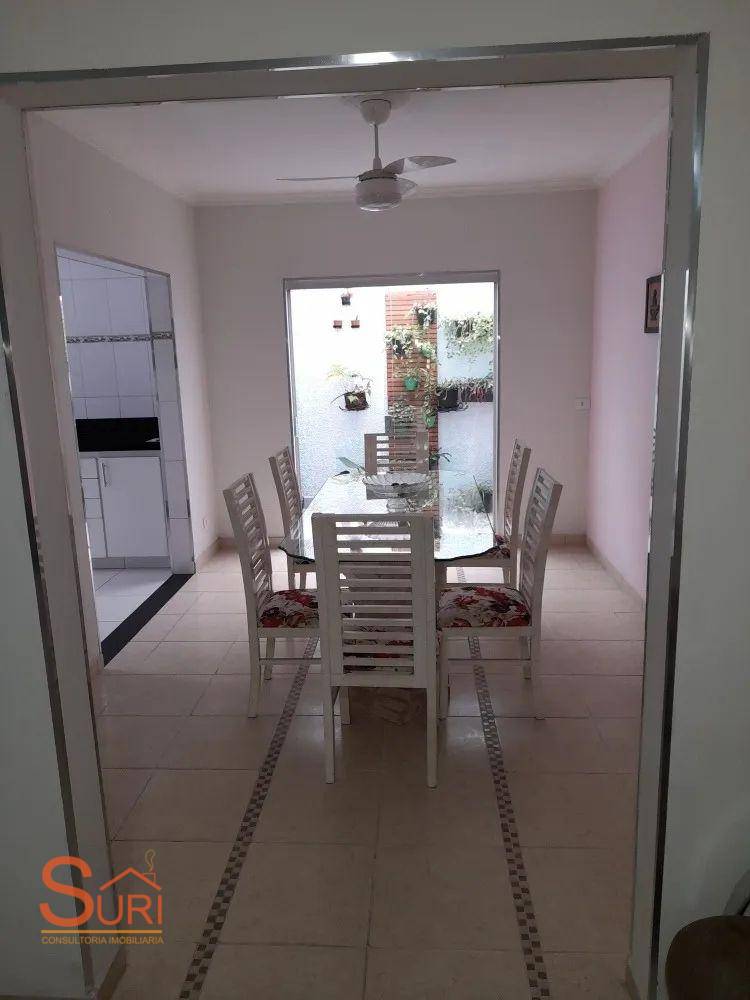 Sobrado à venda com 4 quartos, 224m² - Foto 4