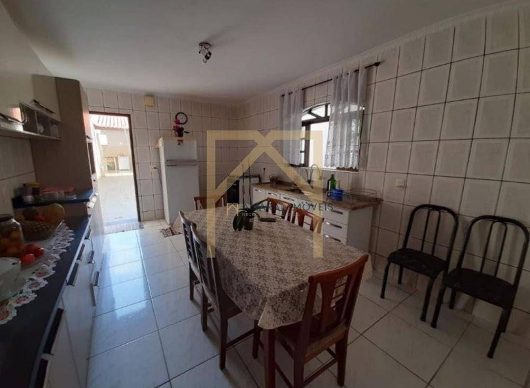 Casa à venda com 3 quartos, 162m² - Foto 10