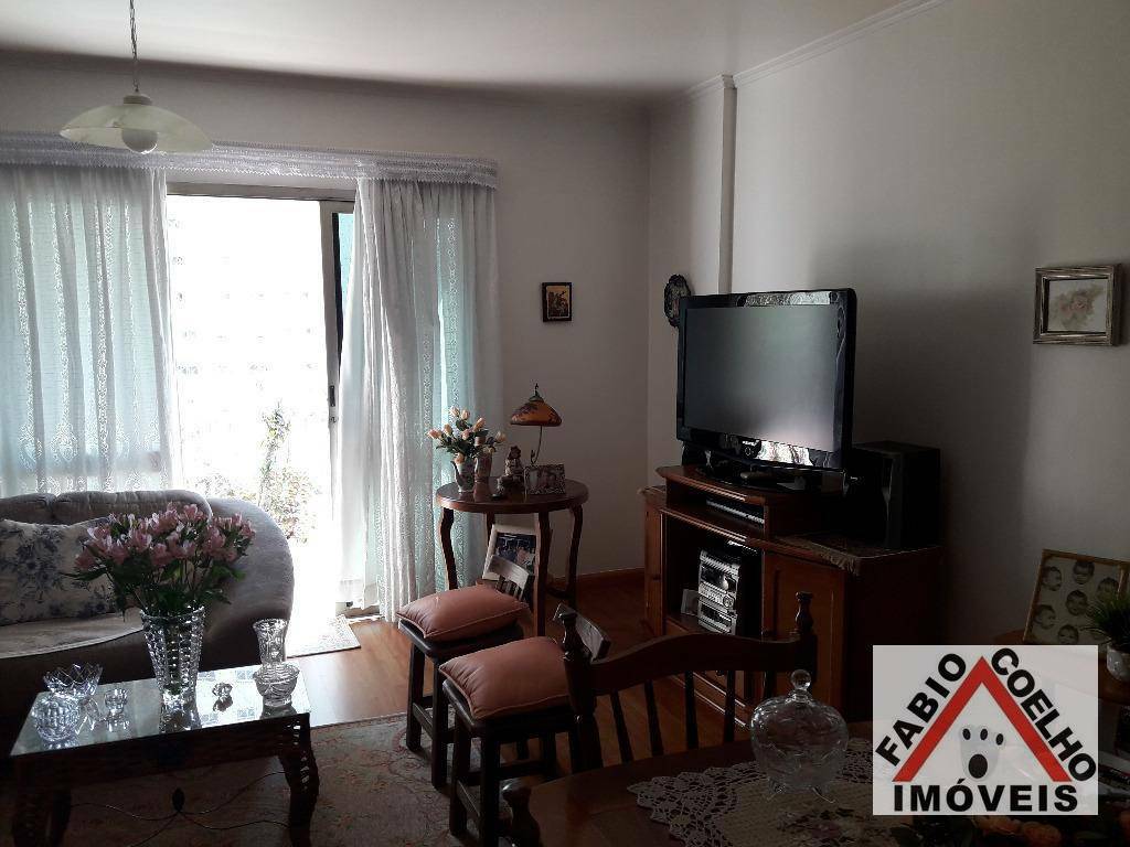 Apartamento à venda com 2 quartos, 72m² - Foto 4