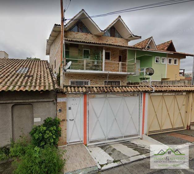 Casa à venda com 4 quartos, 125m² - Foto 1