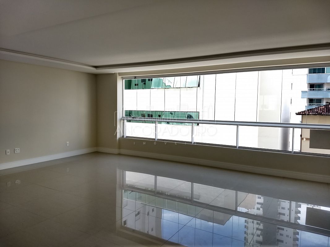 Apartamento à venda com 3 quartos, 253m² - Foto 20