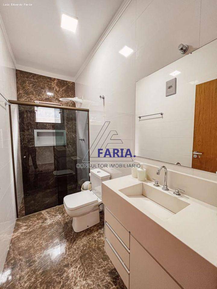 Casa à venda com 4 quartos, 250m² - Foto 6