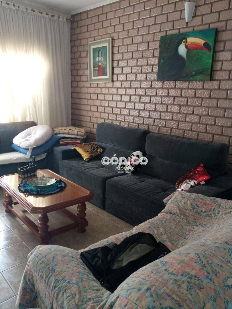 Sobrado à venda com 4 quartos, 237m² - Foto 1