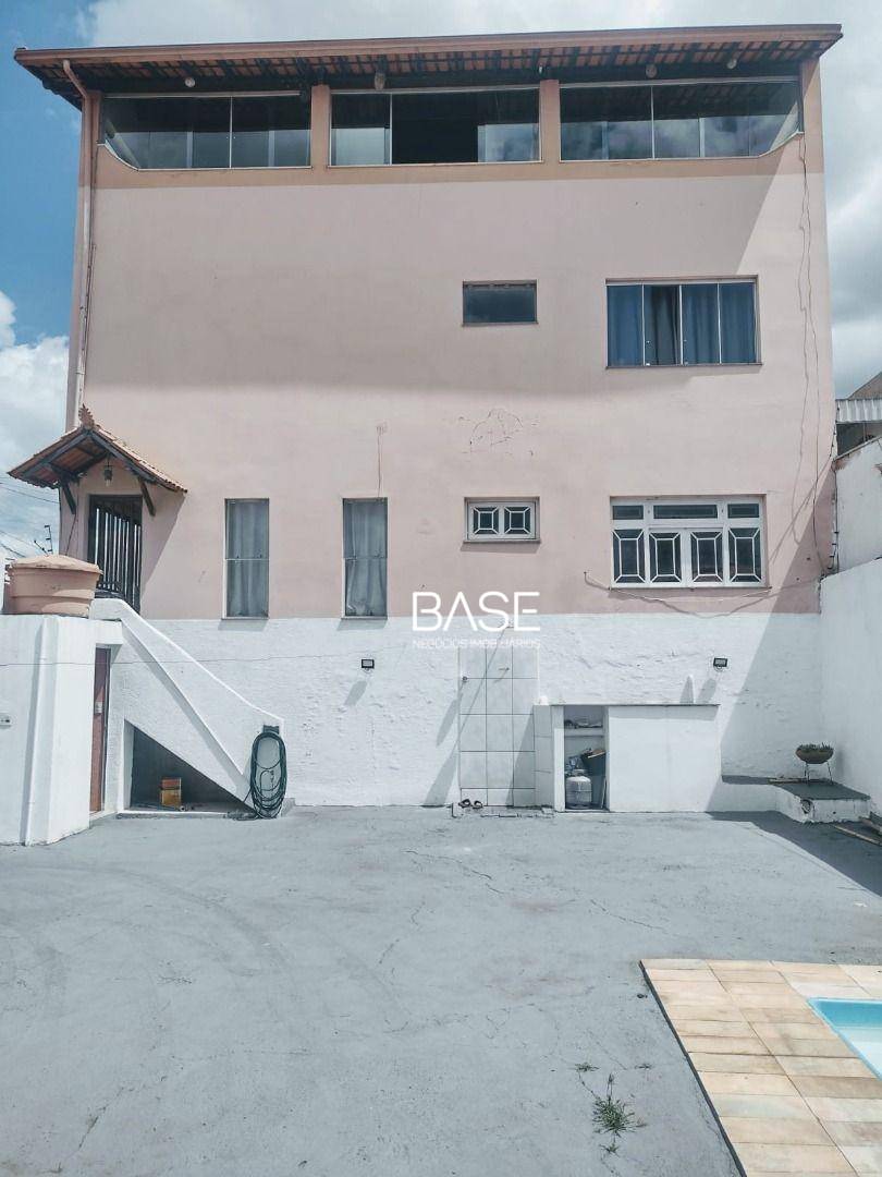 Casa, 3 quartos, 240 m² - Foto 4