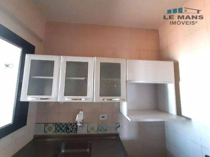 Apartamento à venda com 3 quartos, 203m² - Foto 9