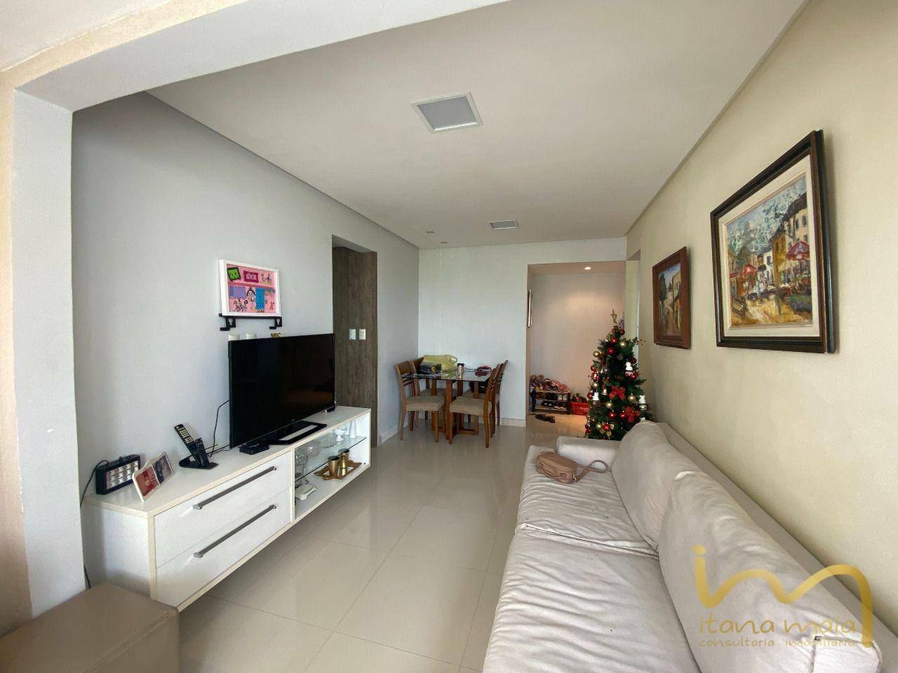 Apartamento à venda com 2 quartos, 67m² - Foto 4