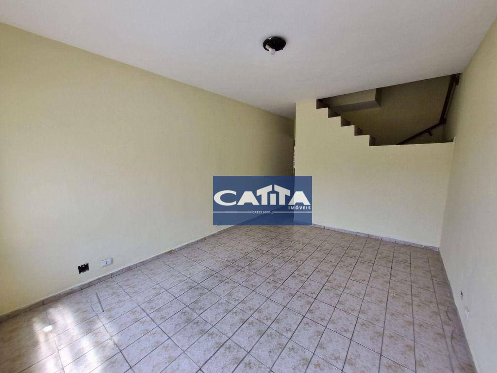 Sobrado para alugar com 2 quartos, 70m² - Foto 4