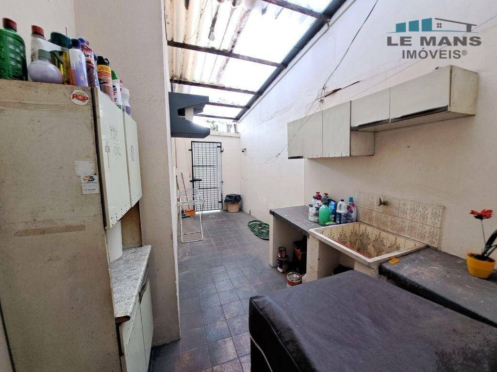 Casa à venda com 3 quartos, 99m² - Foto 7