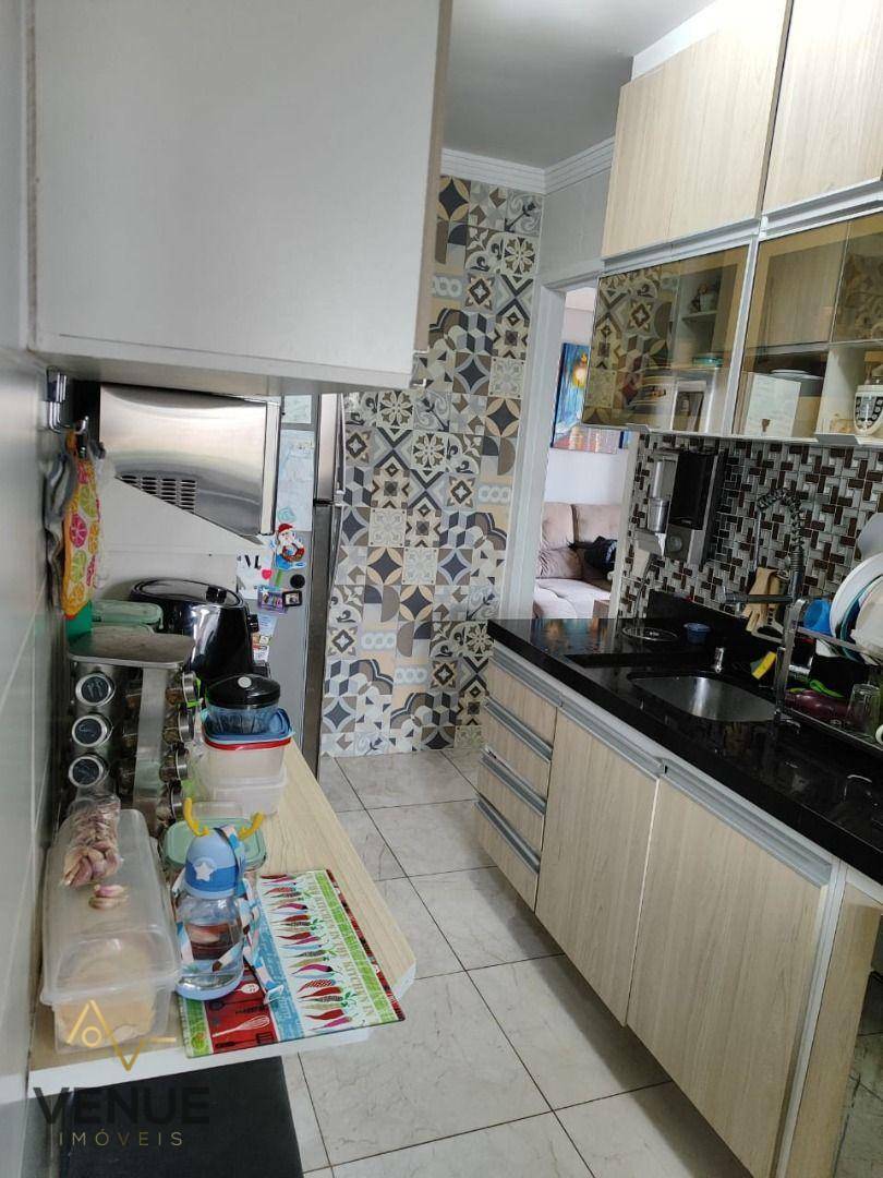 Apartamento à venda com 2 quartos, 47m² - Foto 3