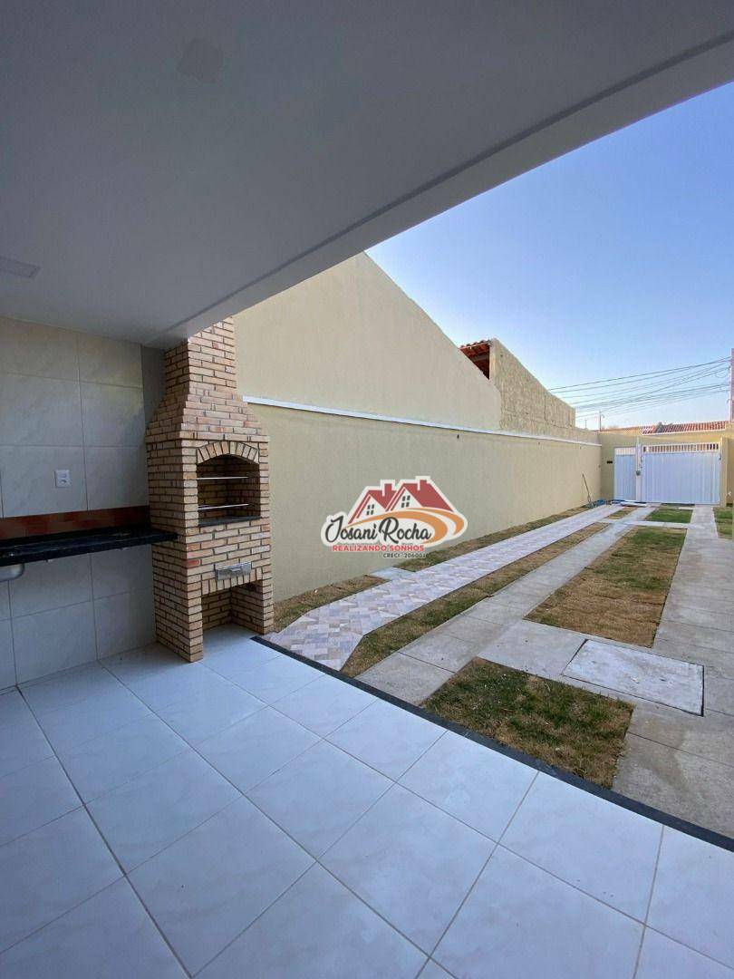 Casa à venda com 3 quartos, 103m² - Foto 4