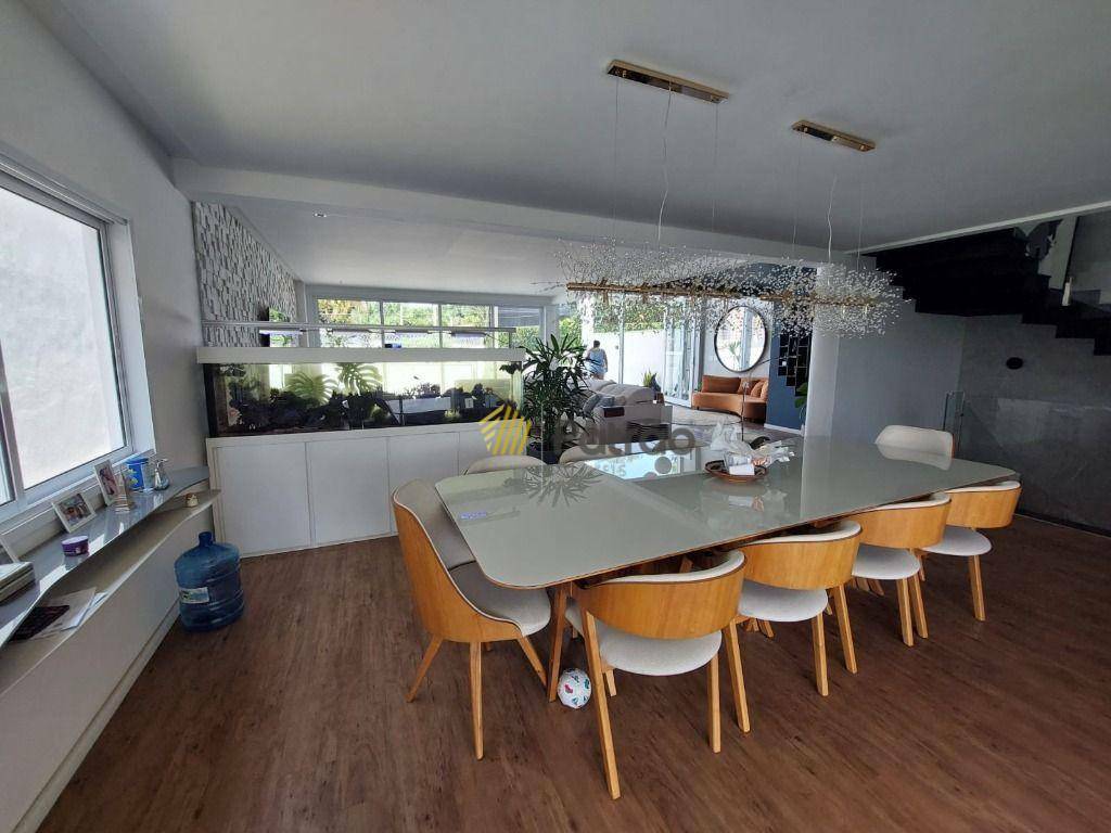 Casa à venda com 4 quartos, 450m² - Foto 8