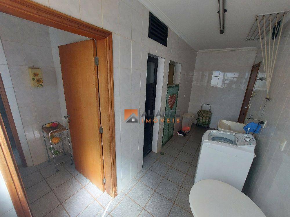 Apartamento à venda com 3 quartos, 151m² - Foto 19