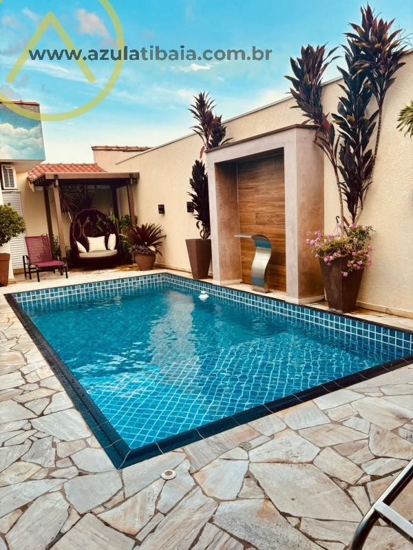 Casa à venda com 3 quartos, 234m² - Foto 1