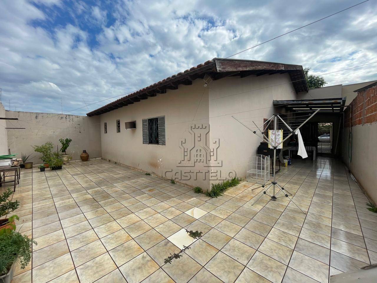 Casa à venda com 3 quartos, 147m² - Foto 4