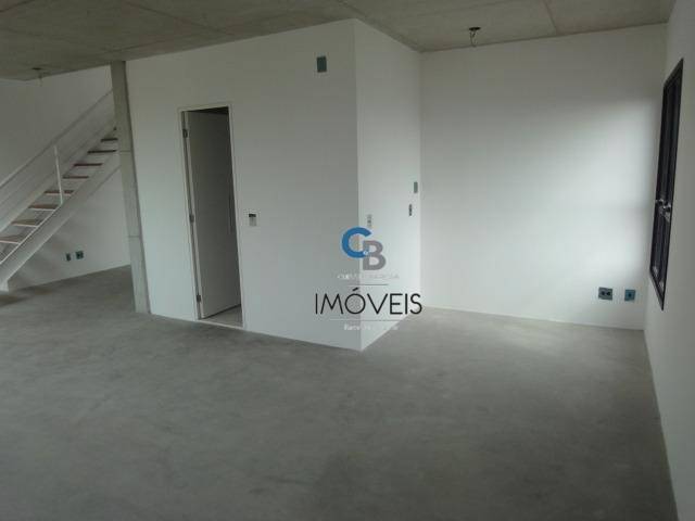 Apartamento à venda com 2 quartos, 144m² - Foto 2