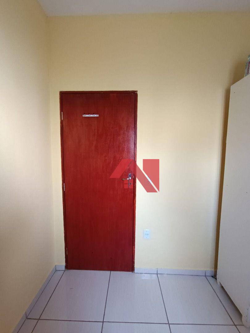 Casa à venda com 2 quartos, 50m² - Foto 2