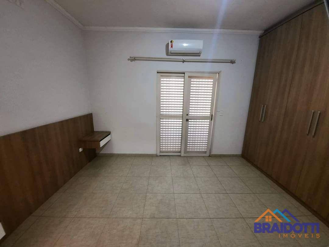 Casa à venda com 3 quartos, 182m² - Foto 7