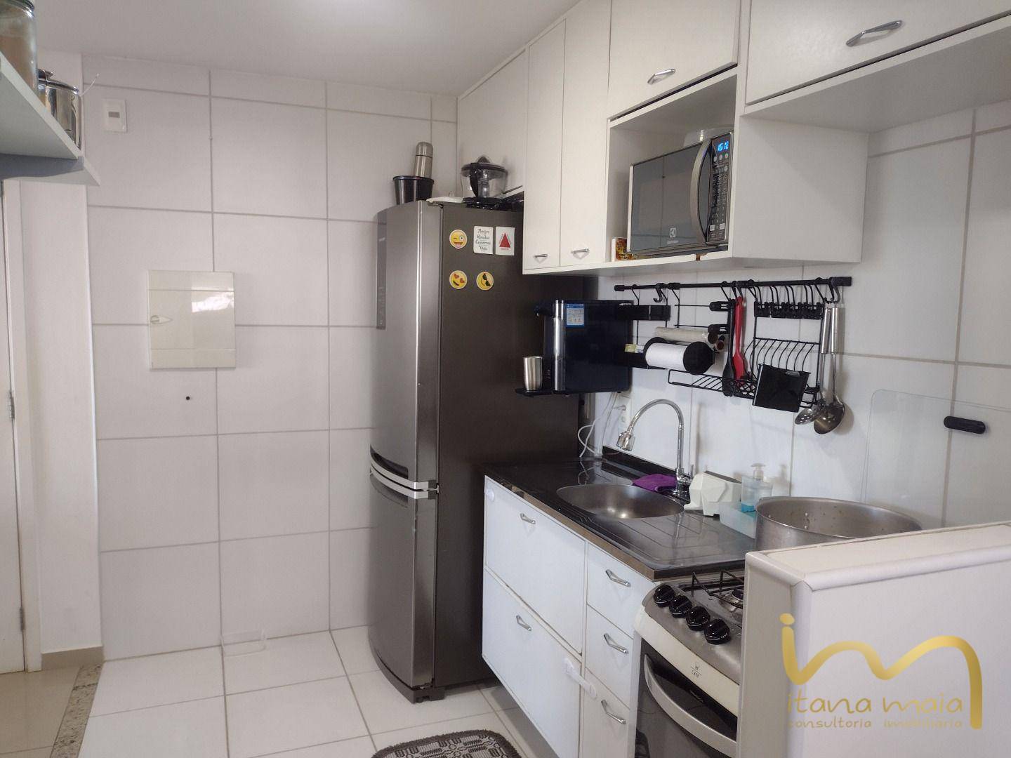 Apartamento à venda com 3 quartos, 75m² - Foto 8