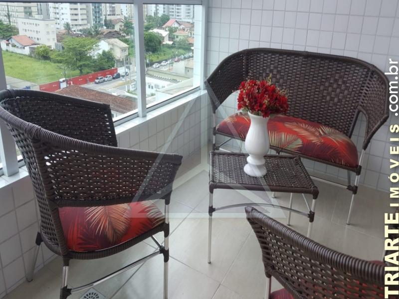 Apartamento à venda com 2 quartos, 65m² - Foto 4